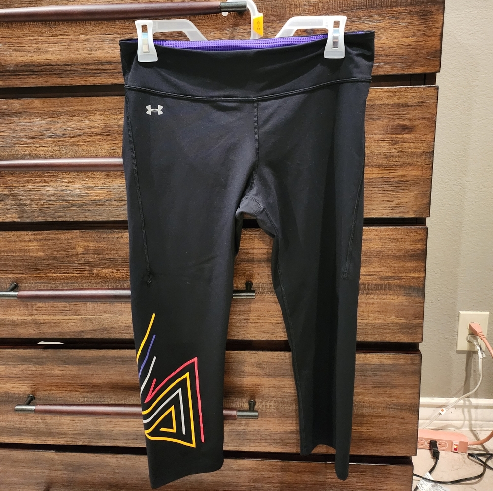 Under Armour Compression Capris size Large